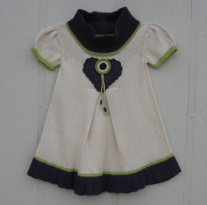 Hand Knitted Girl Dress "Corazón"